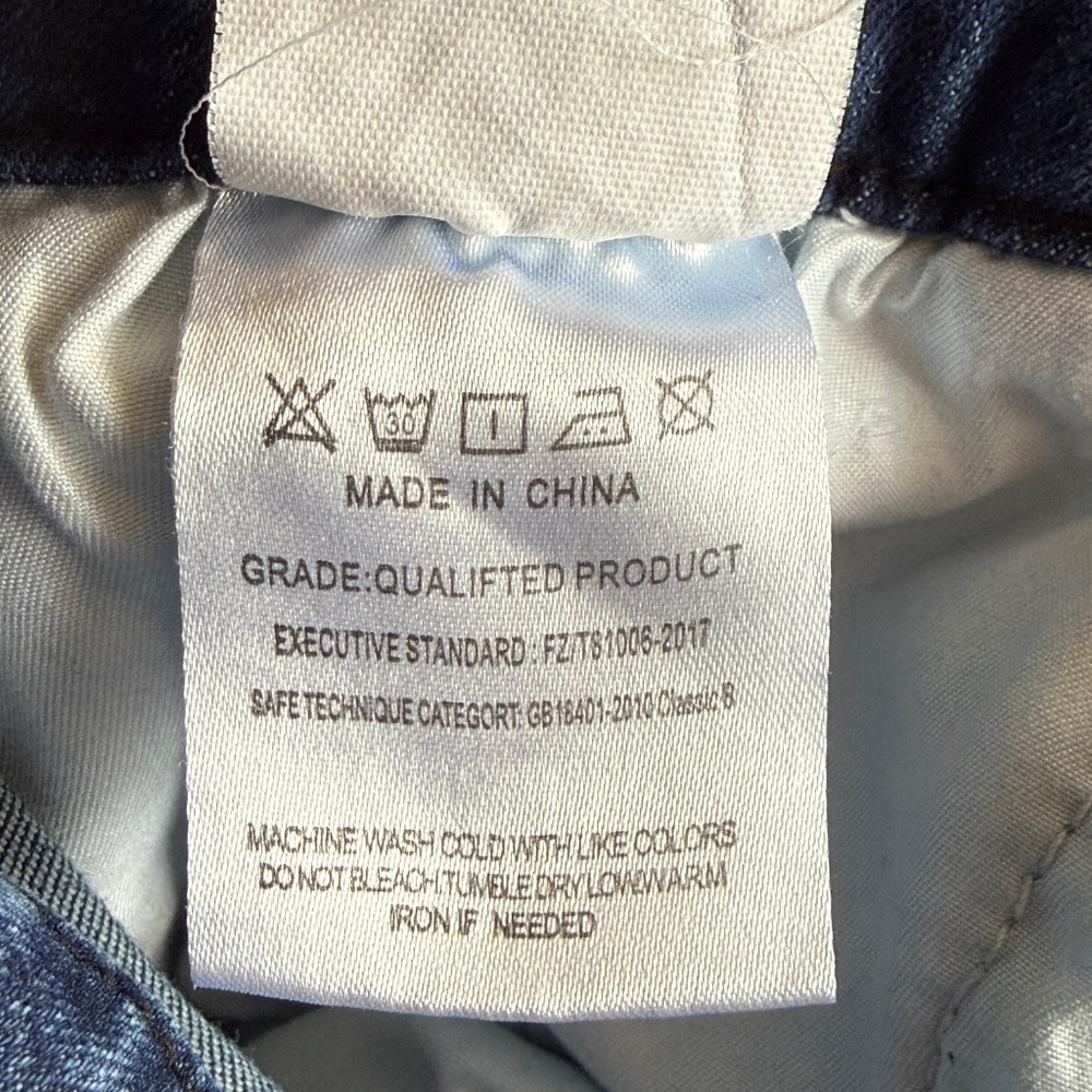 Boys/Mens Distressed Jeans size 28 - Picture 10 of 10